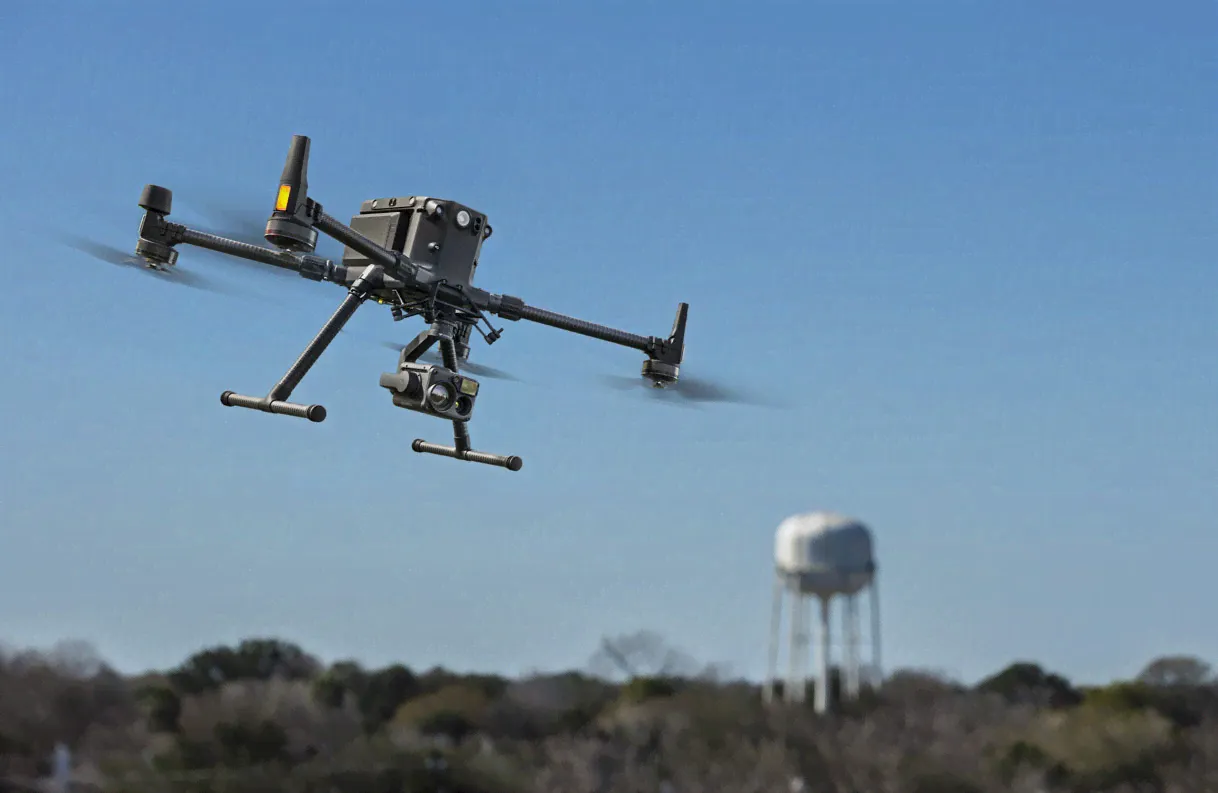 Полетная платформа DJI Matrice 300 RTK Combo + Мобильная станция D-RTK 2 + Штатив D-RTK 2 - 000000000583-1